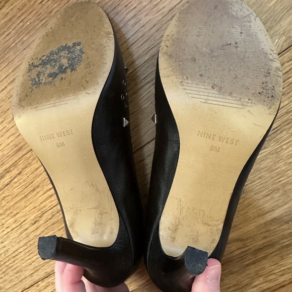 Nine West Women’s Studded Open Toe Leather Black Heels Size 6 - Picture 6 of 9